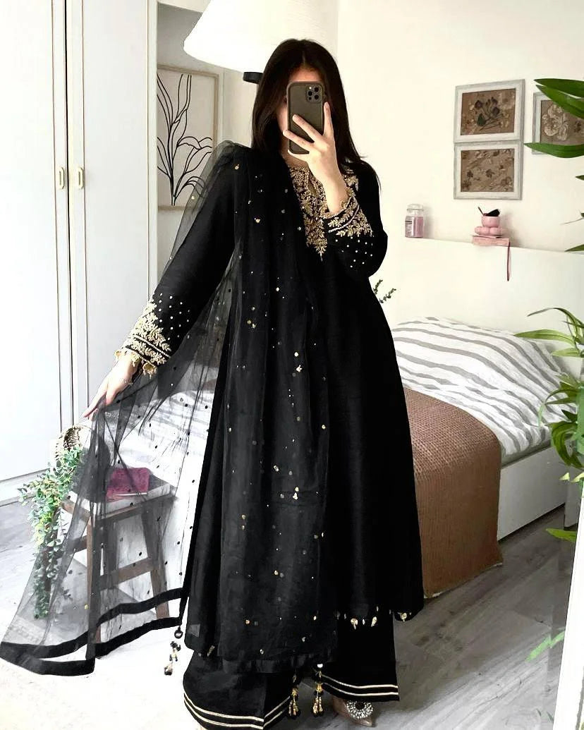 Pakistani Embroidered 3 Piece Suit, Readymade Long Sleeve Dress, Cotton Fabric Salwar Kameez