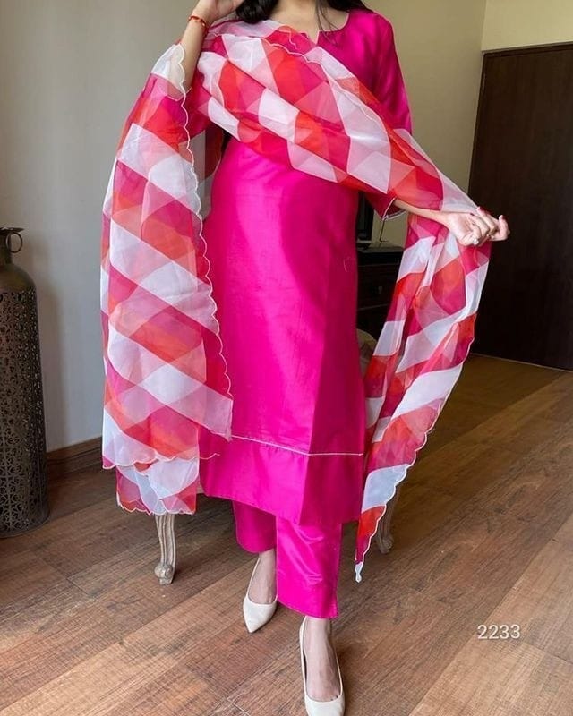 Buy Punjabi Kurti Pant for Women Online from India's Luxury Designers 2023