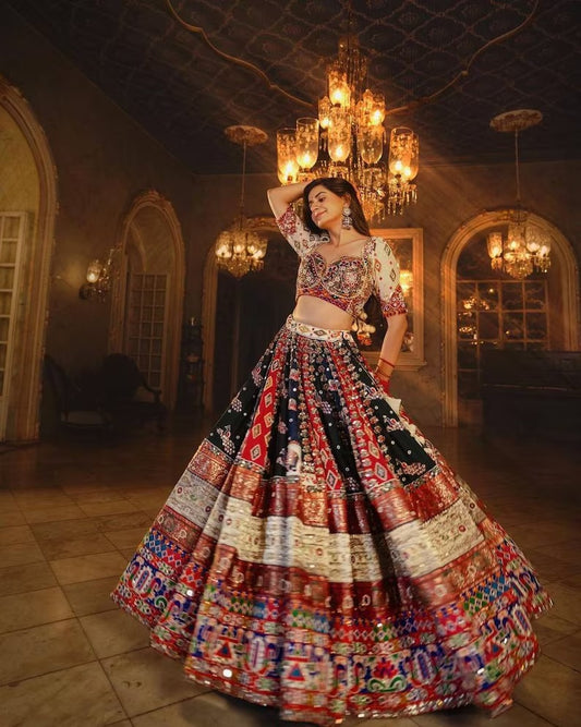 Vintage Verve: Classic Navratri Lehenga Choli with a Modern Twist