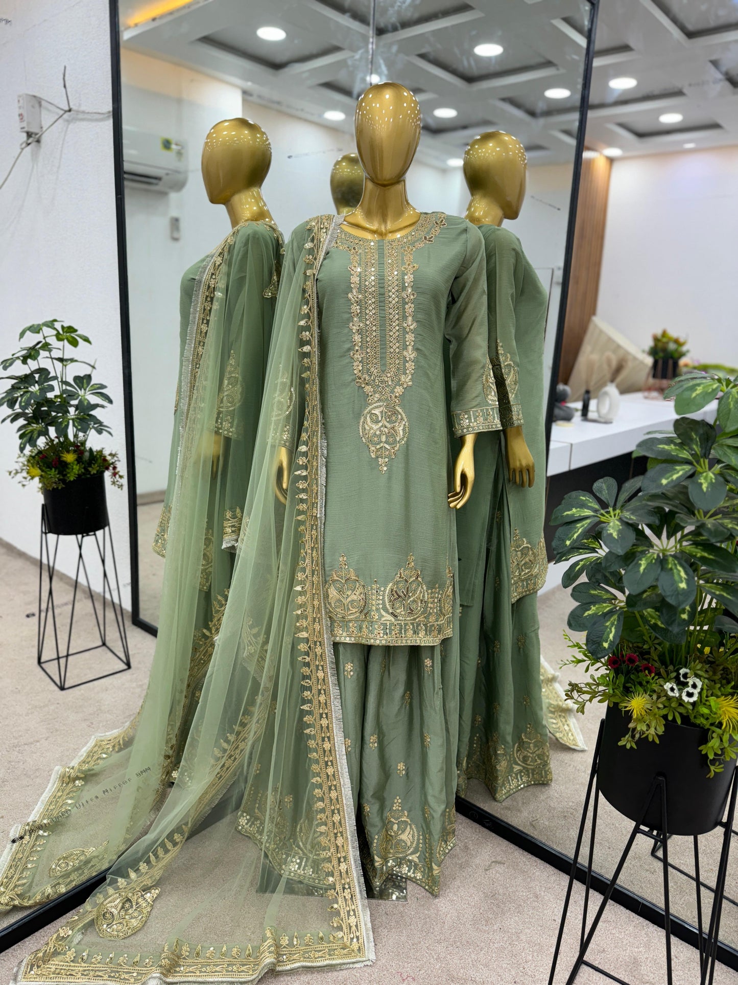 Green Kurta sharara suit 3 pc Salwar kameez readymade suit Sarara suit Stylish Pakistani suit Punjabi wedding dress Bridesmaids sharara