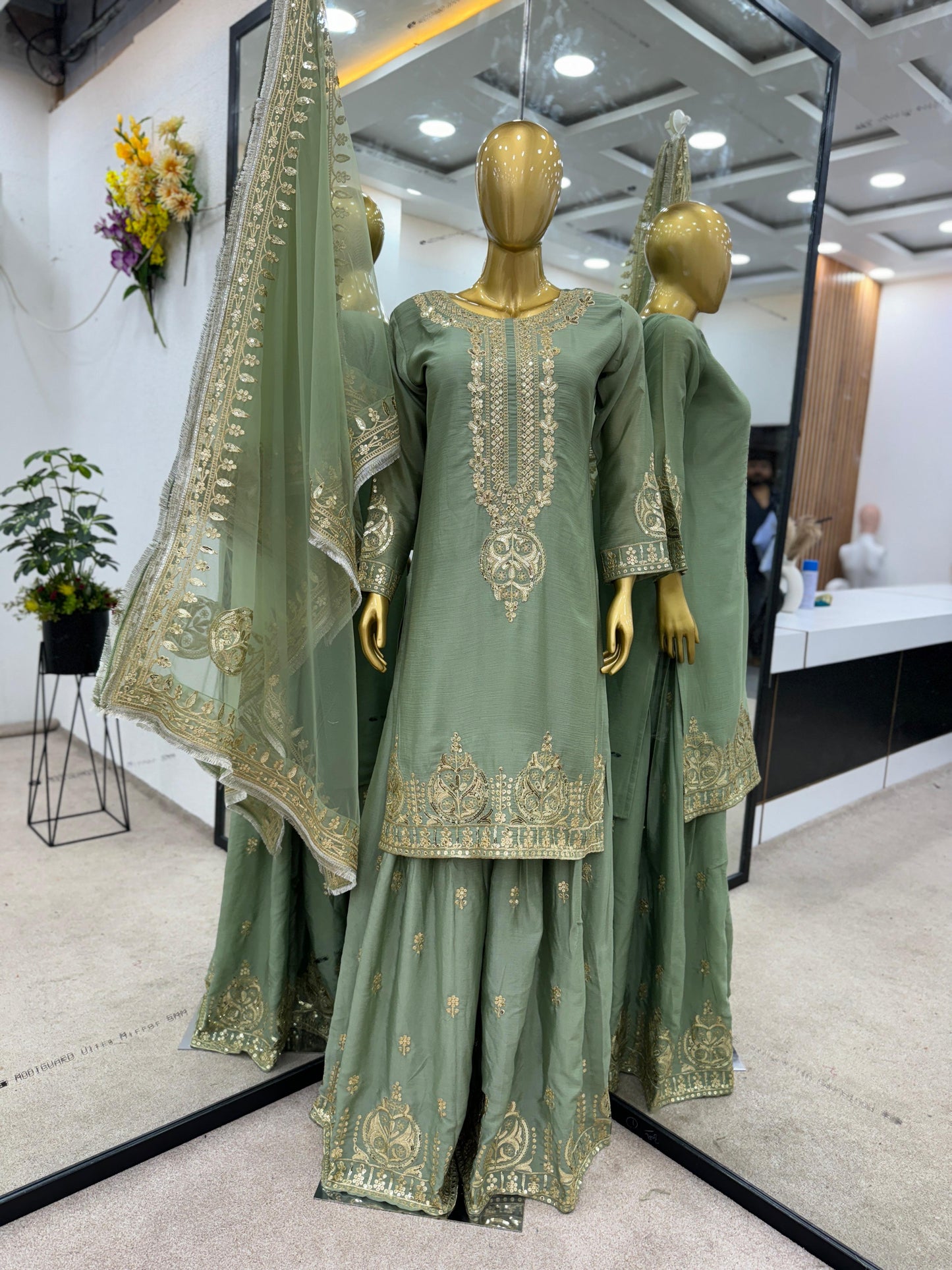 Green Kurta sharara suit 3 pc Salwar kameez readymade suit Sarara suit Stylish Pakistani suit Punjabi wedding dress Bridesmaids sharara