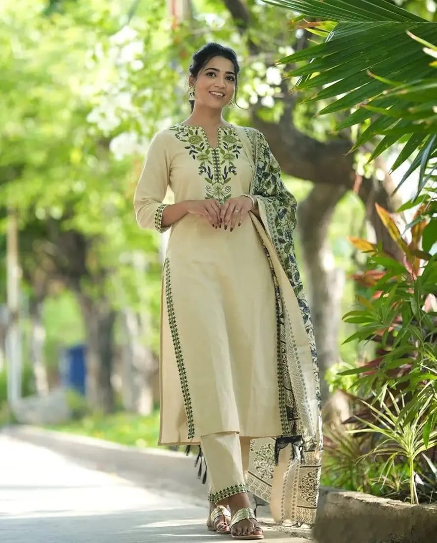 Floral Embroidered Ethnic Kurta Set with Dupatta, Salwaar kameez, Women’s Traditional Wear, Acraani Dresses