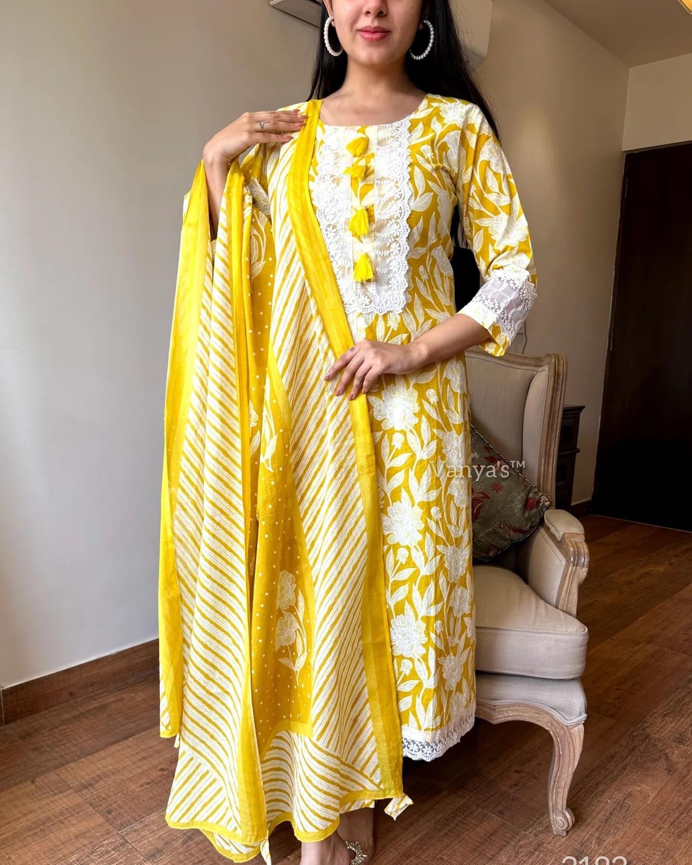 Haldi suiltEmbroidered Salwar Kameez Dress, Formal 3 Piece Suit, Long Sleeve Pakistani Suit, Handmade Designer Traditional Wear, Readymade Dress