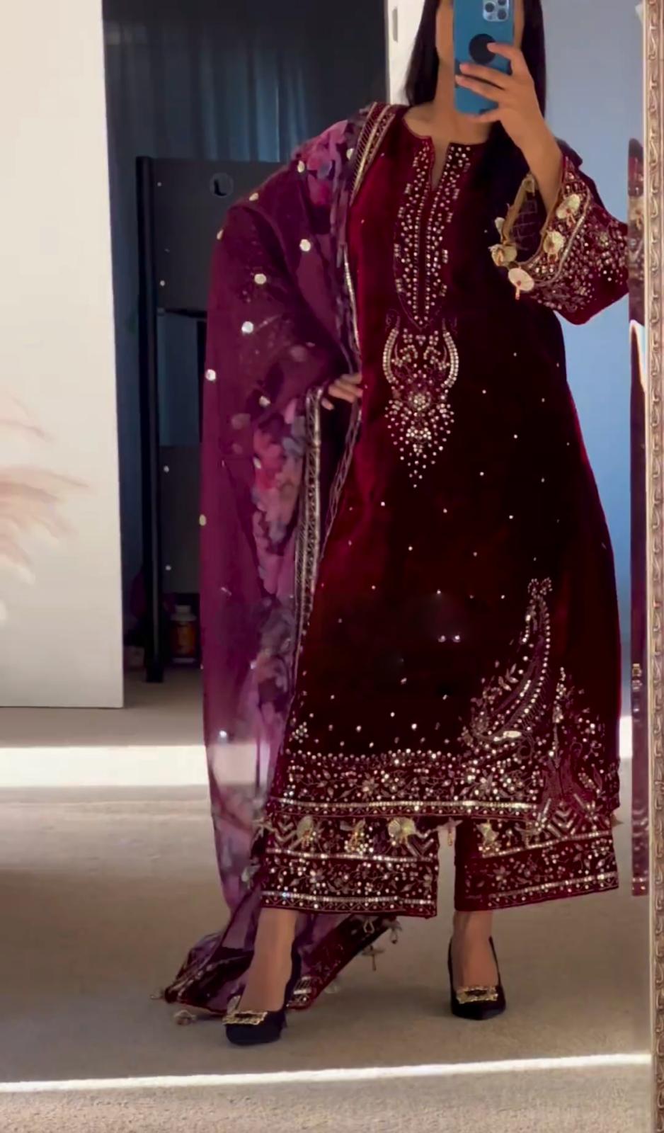 Pakistani velvet dress | Indian wedding dress | Pakistani velvet salwar kameez | Pakistani velvet suits