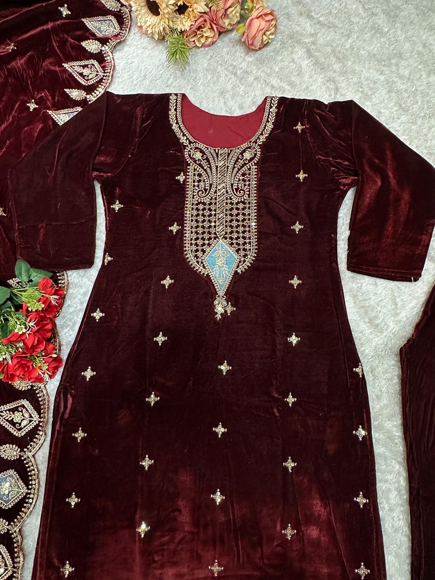 Pakistani velvet dress | Indian wedding dress | Pakistani velvet salwar kameez | Pakistani velvet suits