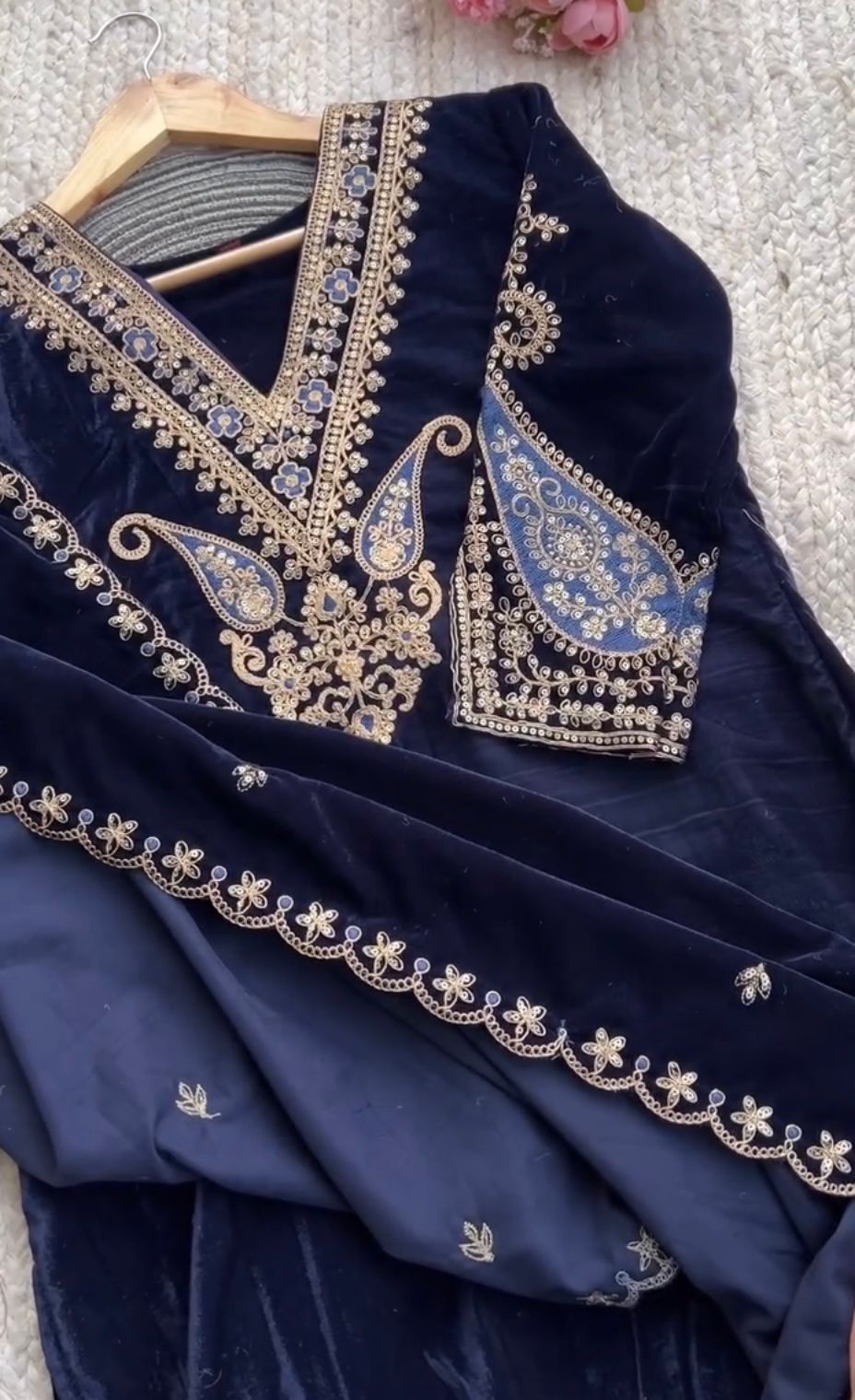 wedding wear Velvet Designer pakistani salwar kameez Embroidery Siquance Work