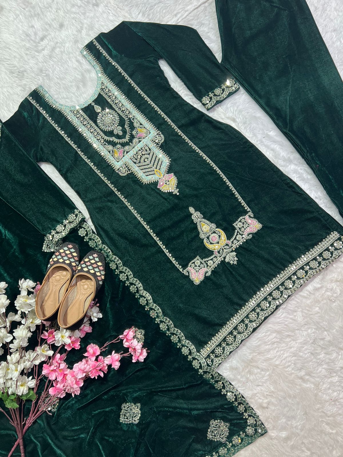 Heavy green Velvet Salwar kameez Pakistani Suit Sequence Embroidery Work Festival kurti set Indian Salwar suit Readymade Suit for women