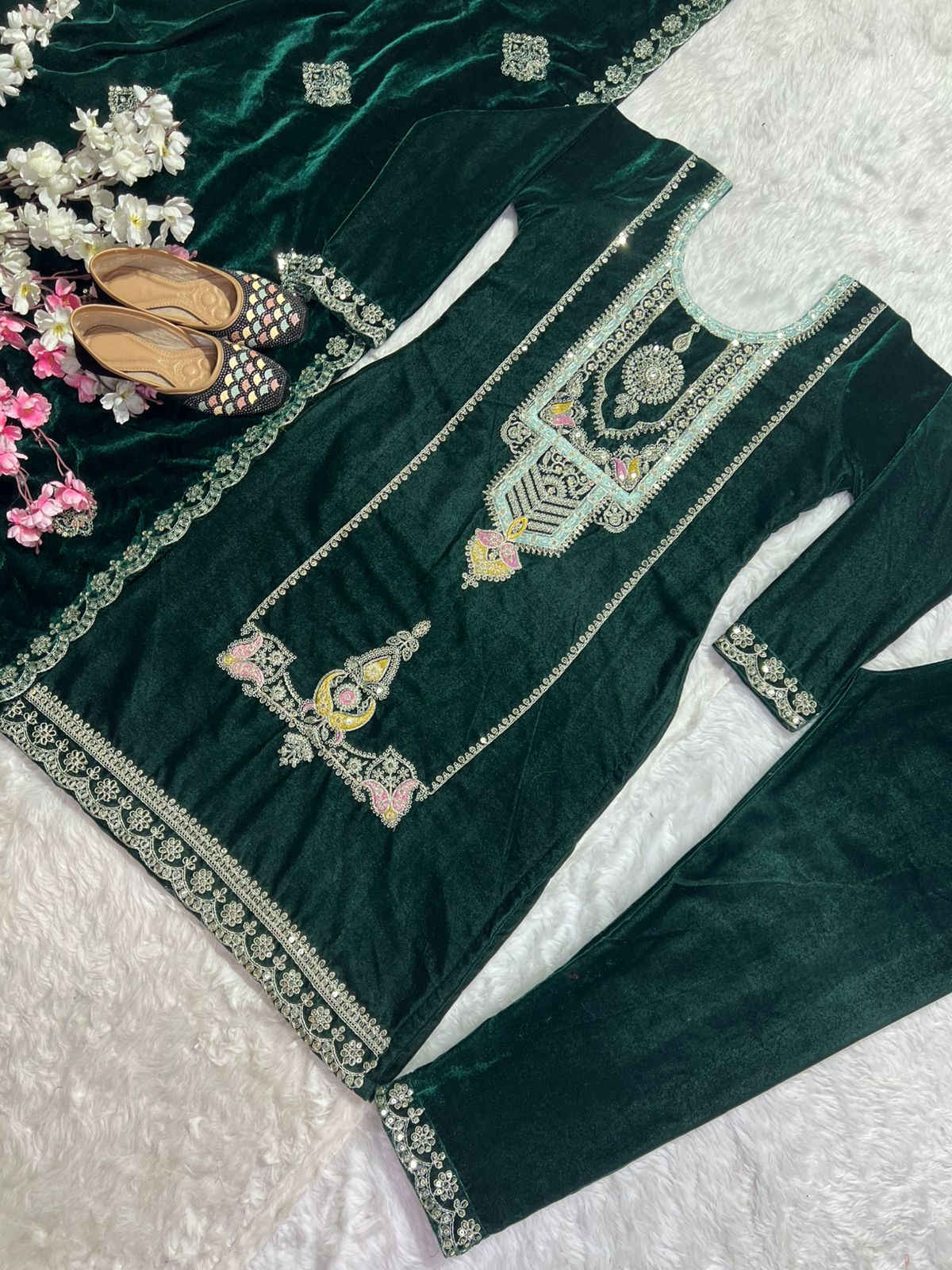 Heavy green Velvet Salwar kameez Pakistani Suit Sequence Embroidery Work Festival kurti set Indian Salwar suit Readymade Suit for women