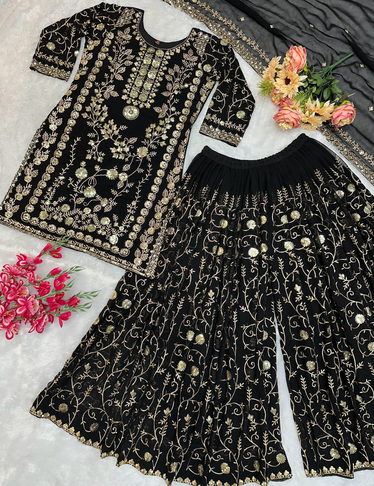 Exquisite Embroidered Kurta Sharara Set – Pakistani Wedding Wear with Dupatta & Sequin Detailing