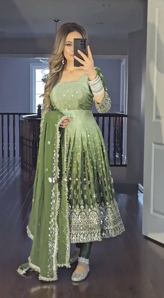 Traditional Dual-Tone Anarkali Kurti Gown with Exquisite Embroidery & Dupatta – Ready-to-Wear Wedding Dress