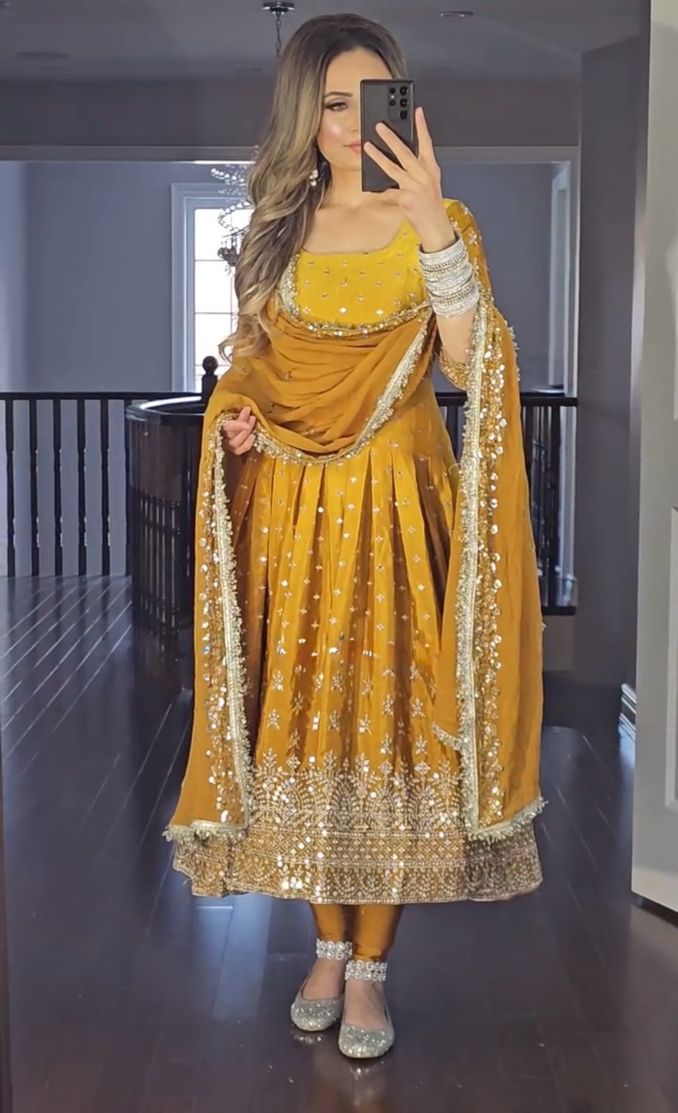 Traditional Dual-Tone Anarkali Kurti Gown with Exquisite Embroidery & Dupatta – Ready-to-Wear Wedding Dress