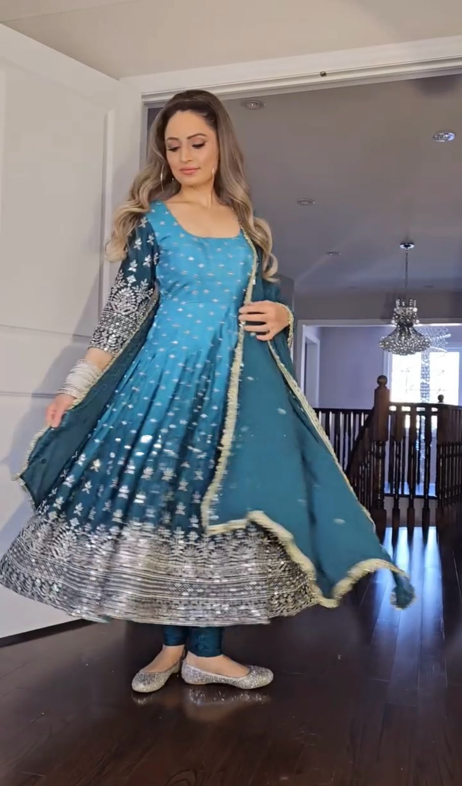 Traditional Dual-Tone Anarkali Kurti Gown with Exquisite Embroidery & Dupatta – Ready-to-Wear Wedding Dress