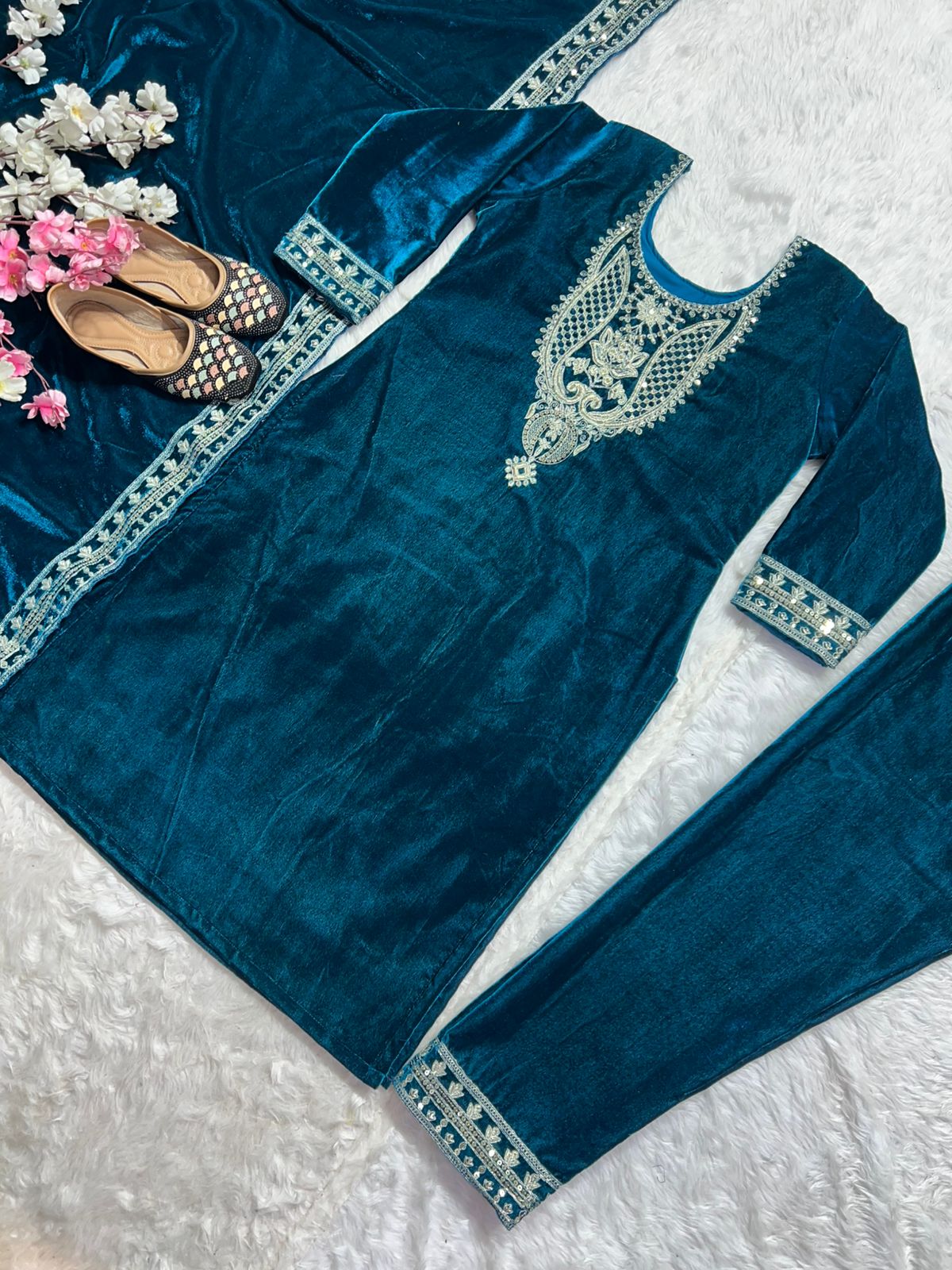 Velvet Salwar kameez Pakistani Suit Sequence Embroidery Work Festival kurti set Indian Salwar suit Readymade Suit for women