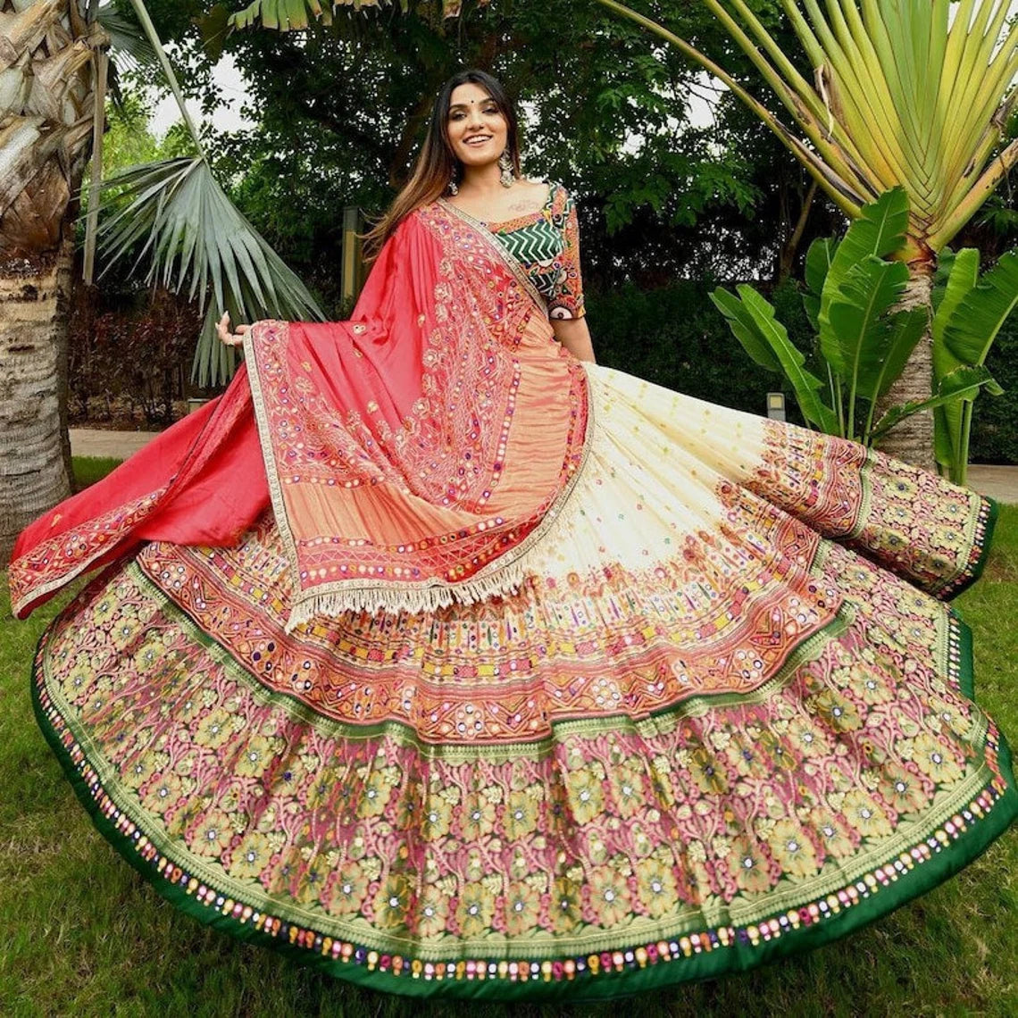 Navratri Special Chaniya Choli For Garba,Garba lehenga women,garba Dress,Navratri Lehenga,Ghagra Choli navratri chaniya choli,Lehenga choli