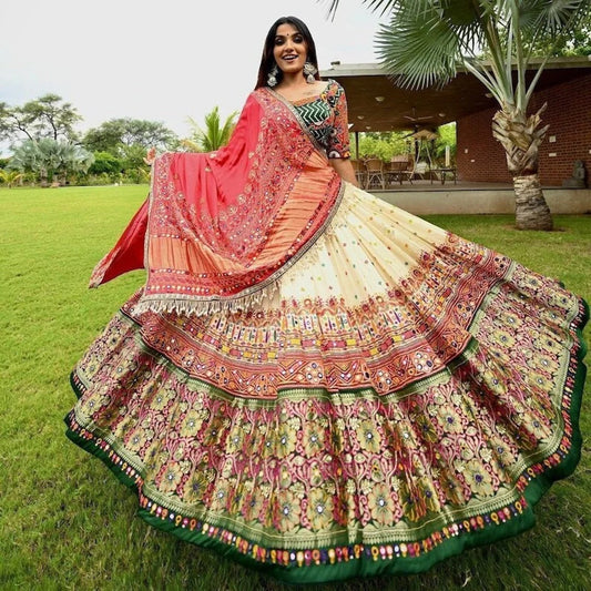 Navratri Special Chaniya Choli For Garba,Garba lehenga women,garba Dress,Navratri Lehenga,Ghagra Choli navratri chaniya choli,Lehenga choli