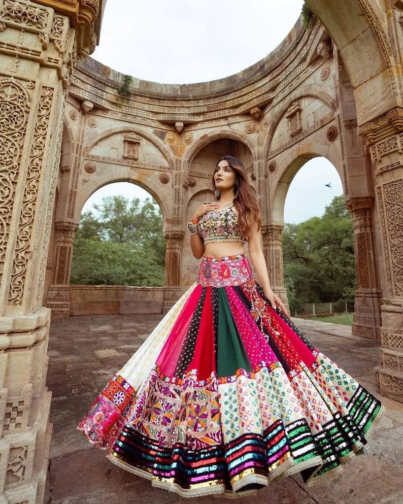 Flamenco Flair: Flamboyant Navratri Lehenga Choli Styles