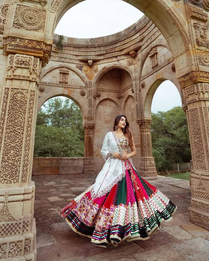 Flamenco Flair: Flamboyant Navratri Lehenga Choli Styles