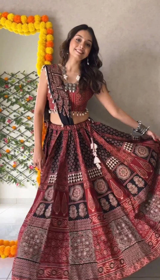 Beautiful Navratri Chaniya Choli Traditional Navratri Lehenga Elegant Navratri Choli Stylish Navratri Lehenga Ready to Wear Chaniya Choli