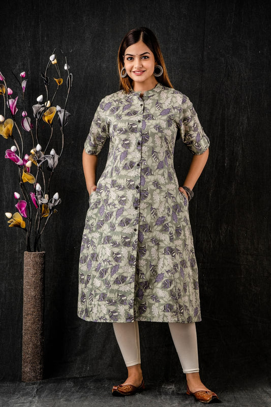 Princess cut aline kurta with both side pocket, wooden button on chest and sleeves in very fine quality cotton slub fabric Indian Kurti