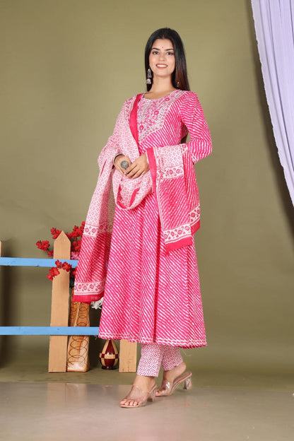 Fully Readymade Indian Handmade Rayon Printed Wedding Party Wear Traditional Designers Women pink Anarkali Kurti, Palazzo With Dupatta Set.