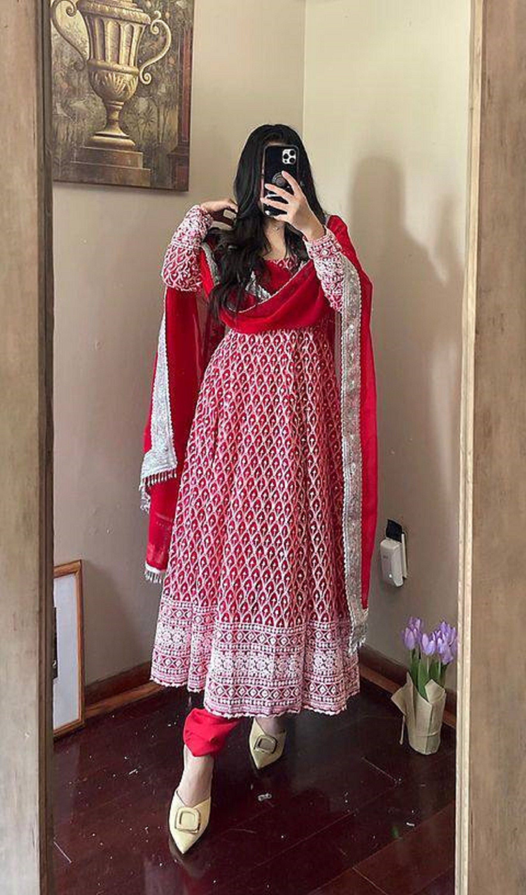 Party Wear Look Anarkali Gown | Designer dresses casual, Anarkali dress  pattern, Simple frocks
