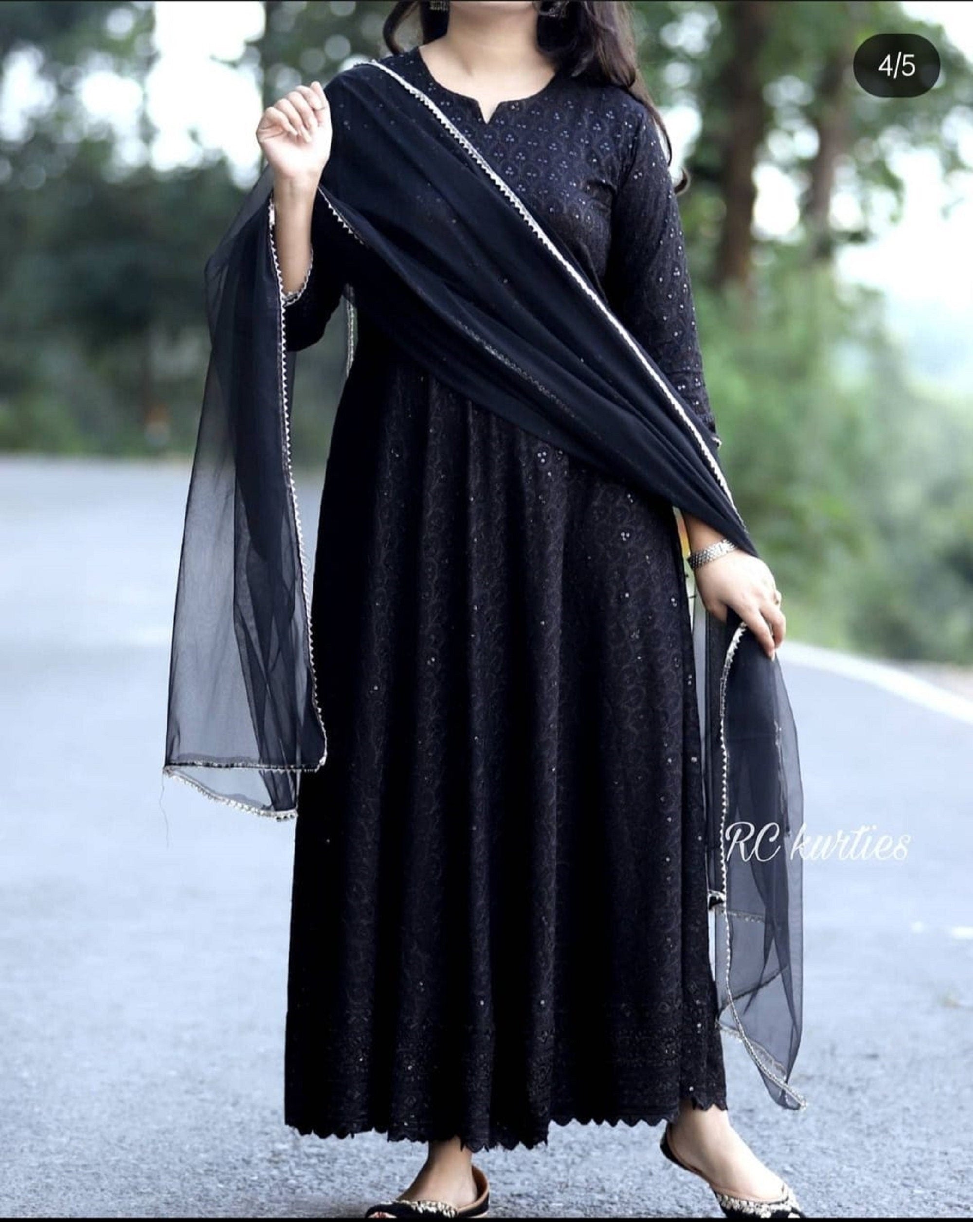 Black on sale chikankari anarkali