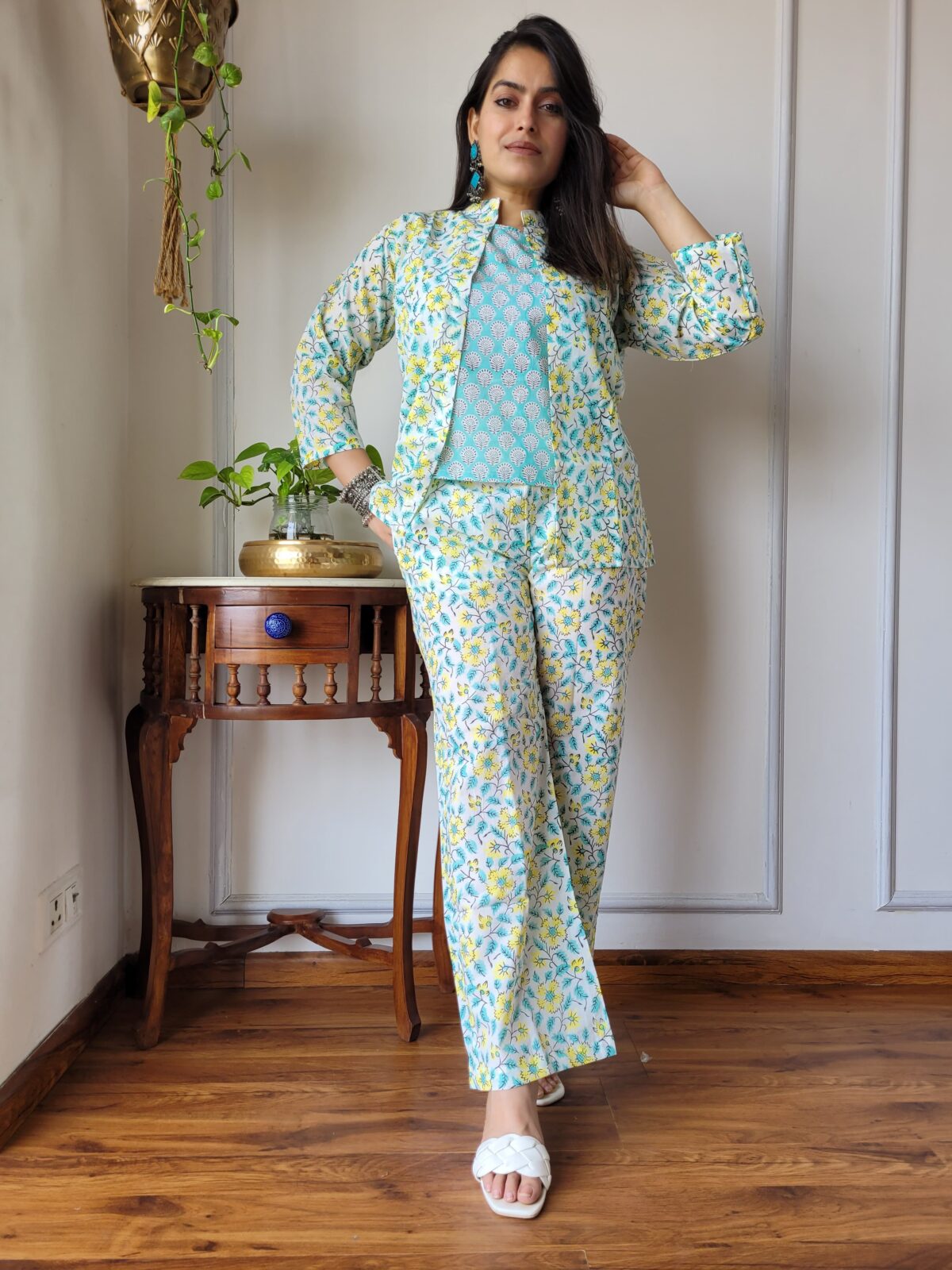Printed White Crop top pant Shirt set , Co-ord set , Office Wear, Kurti pant, Yellow Kurta, Pakistani Suit women, Indian Cord Set, Best Summer Wear